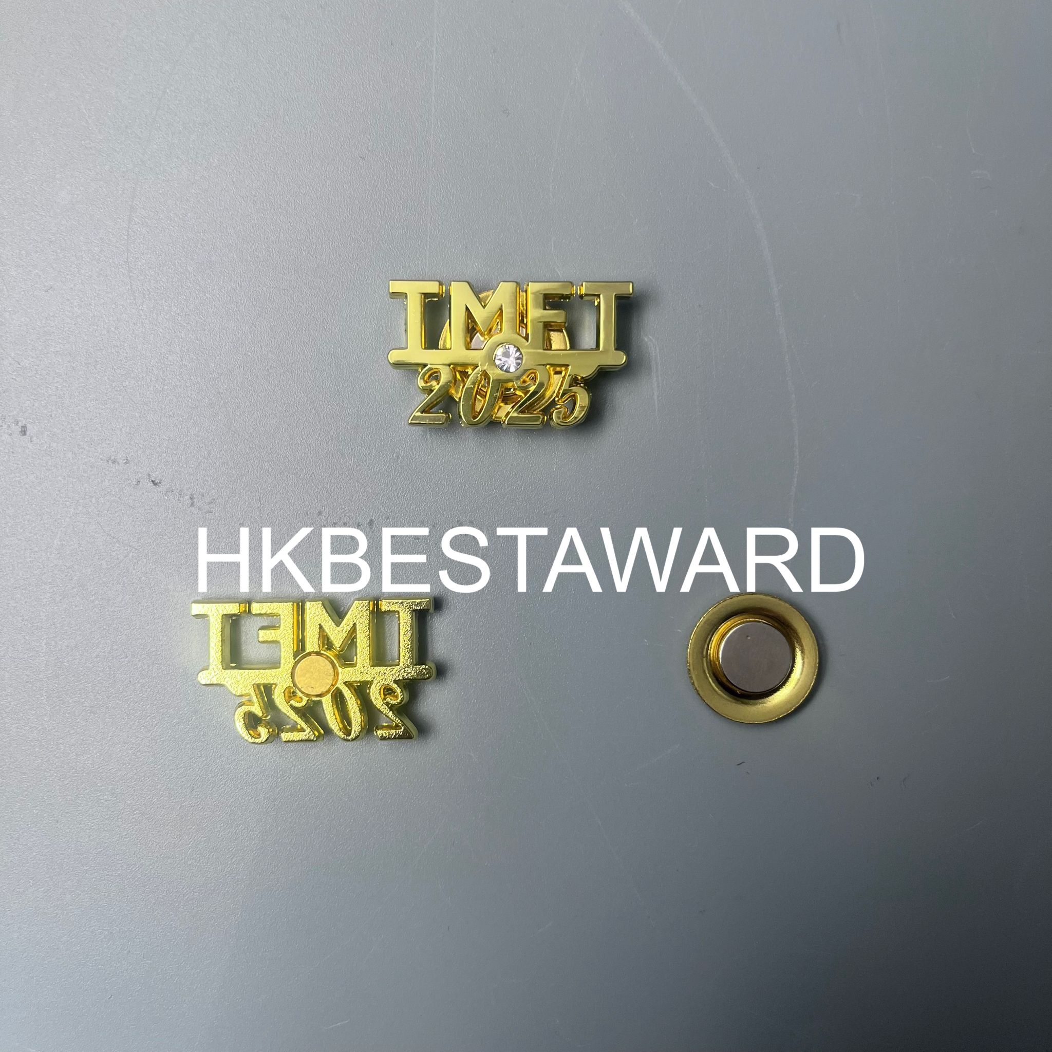 徽章為印，銘刻初心