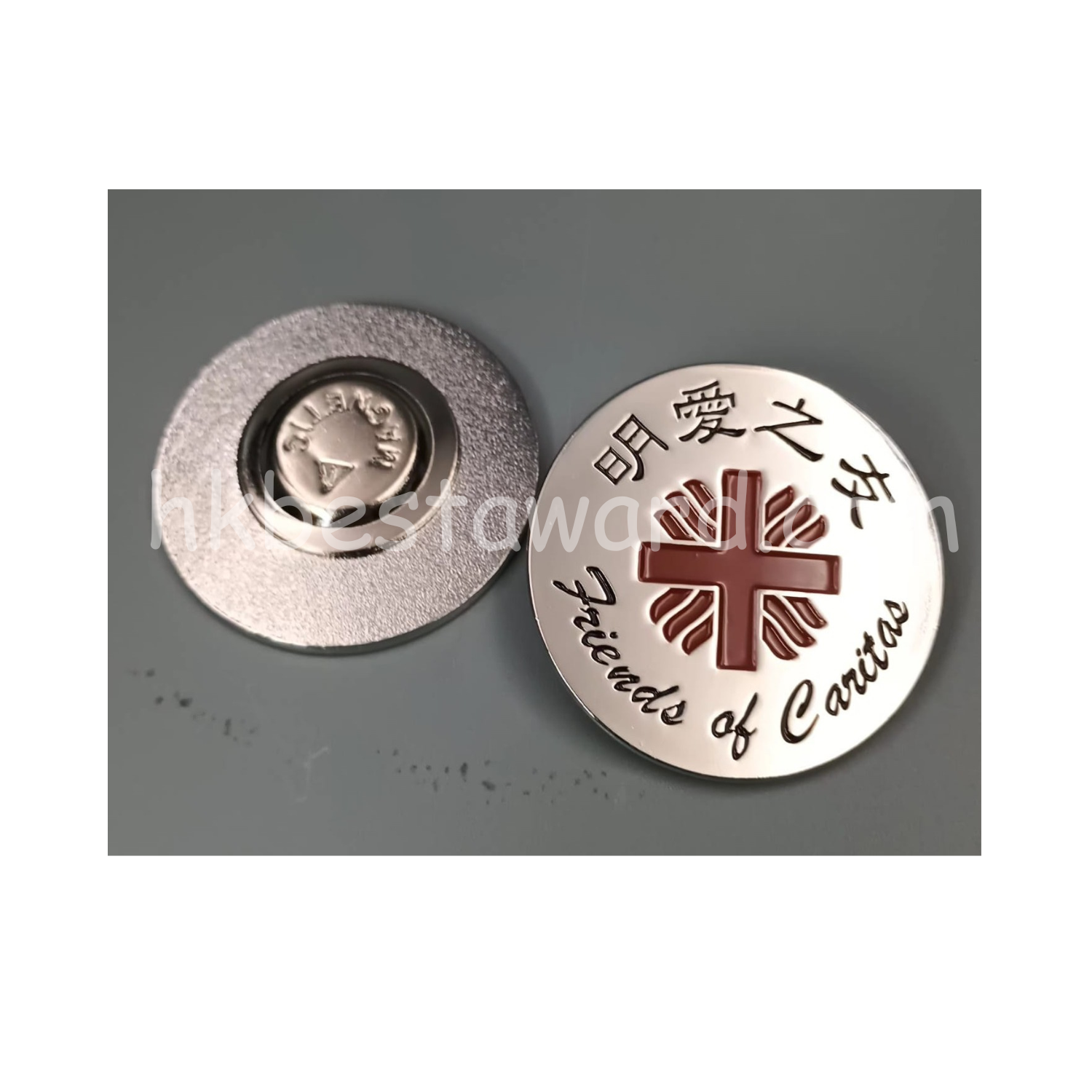 金屬徽章 – 明愛之友